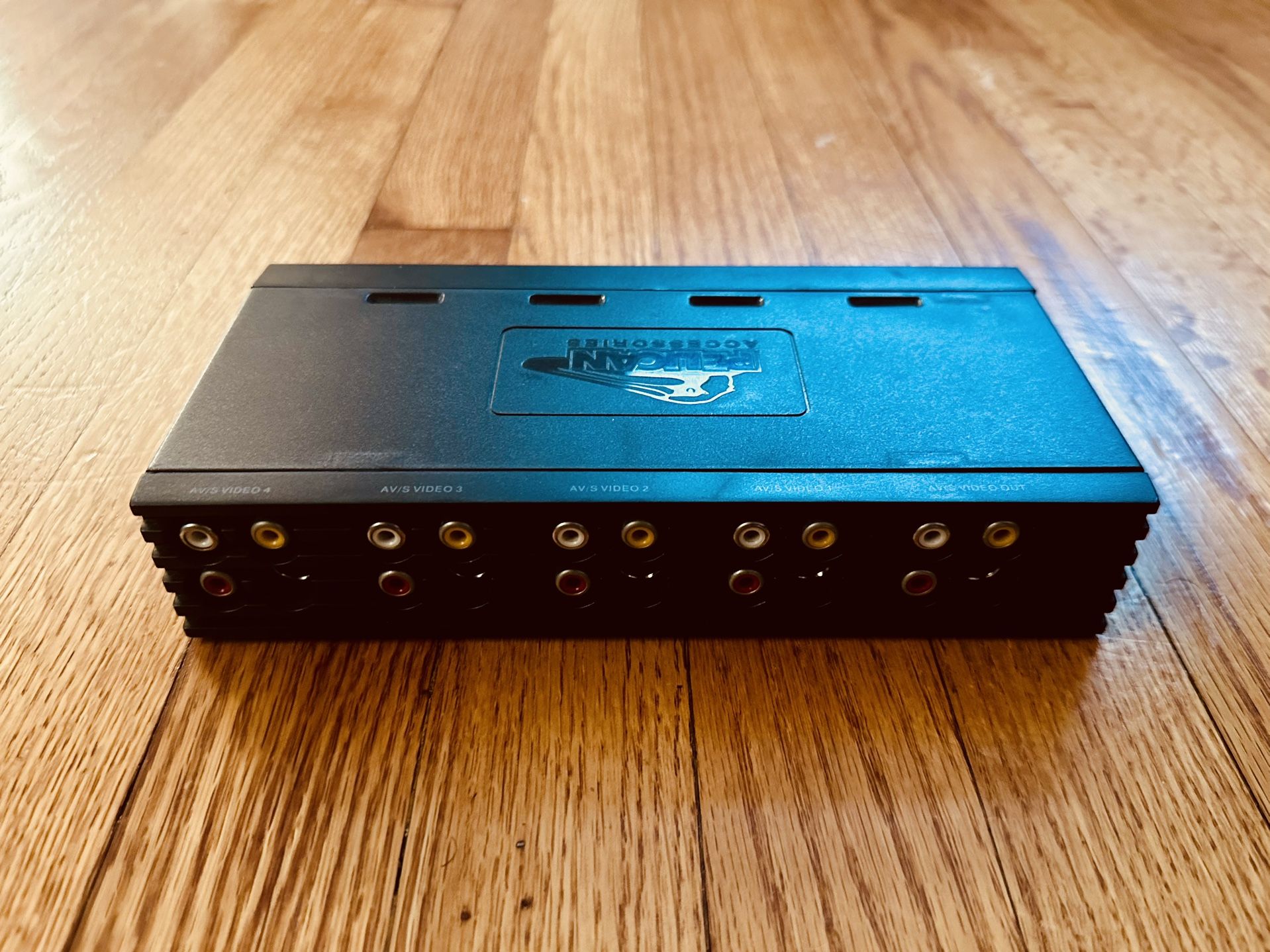 Pelican Accessories 4-way AV Switch for Retro Consoles