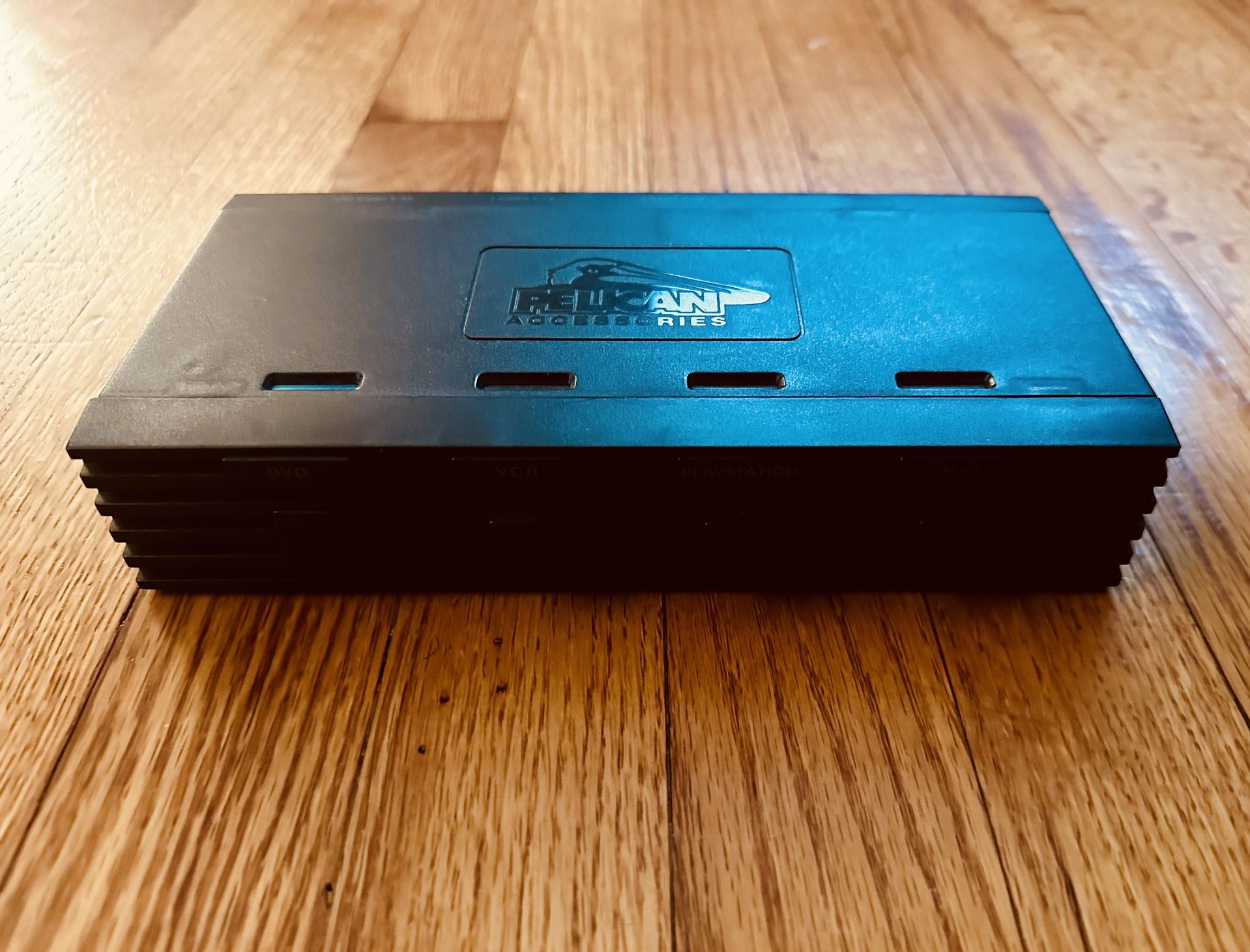 Pelican Accessories 4-way AV Switch for Retro Consoles - photo 2