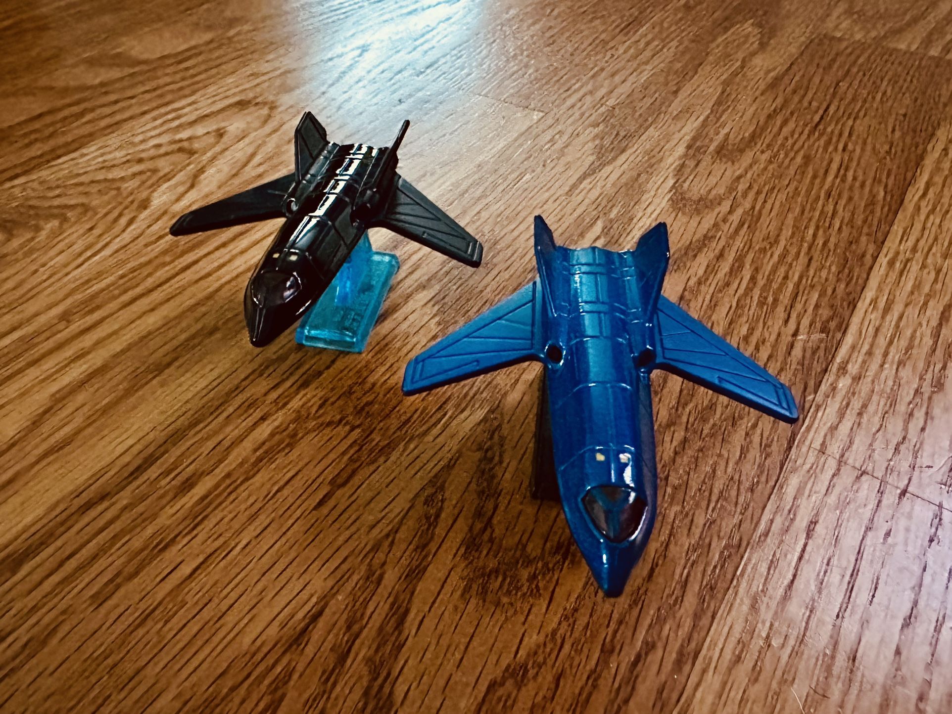 2 x Hot Wheels X-Men Black Bird X-Jet Die Cast Models