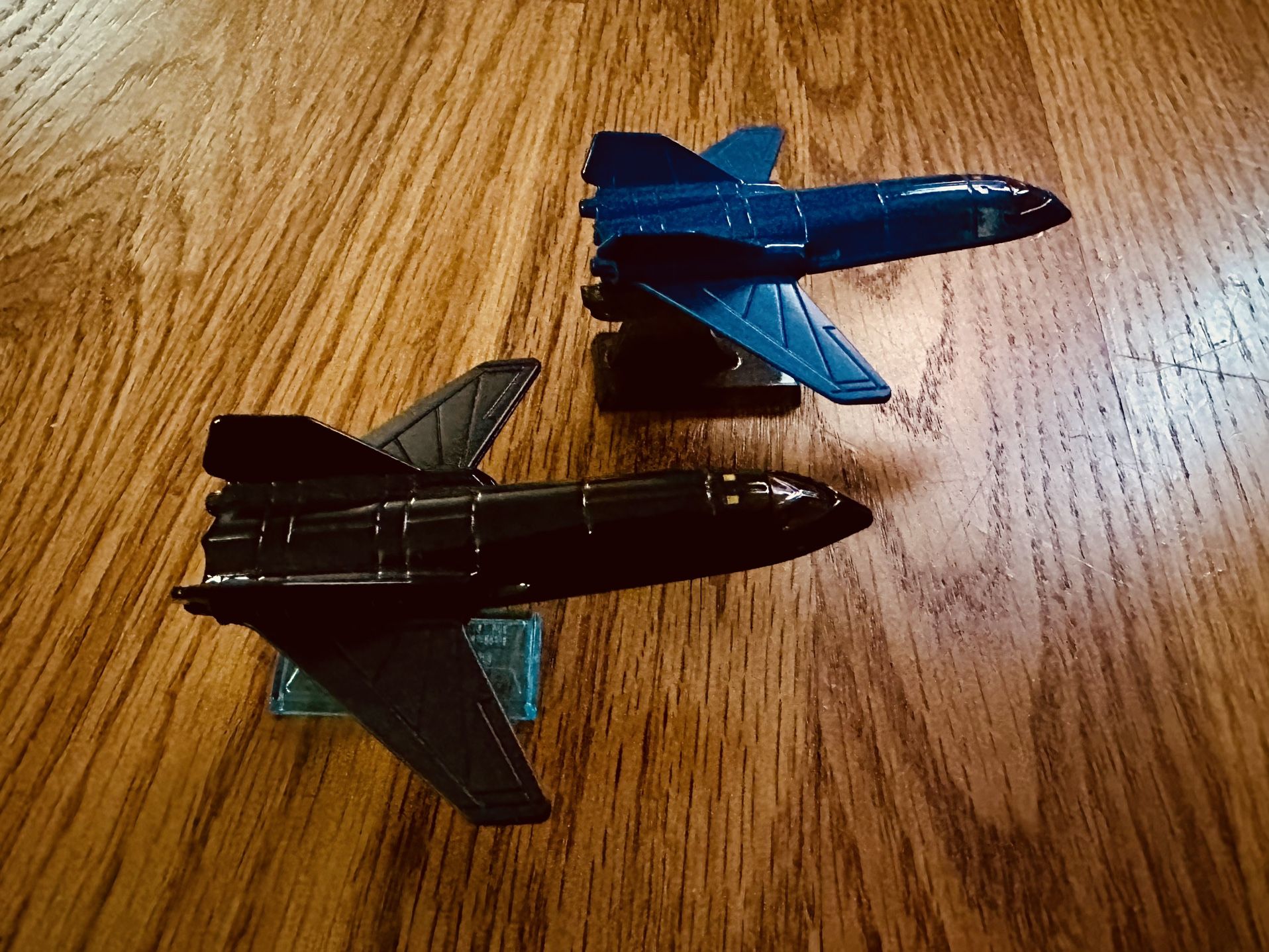 2 x Hot Wheels X-Men Black Bird X-Jet Die Cast Models - photo 2