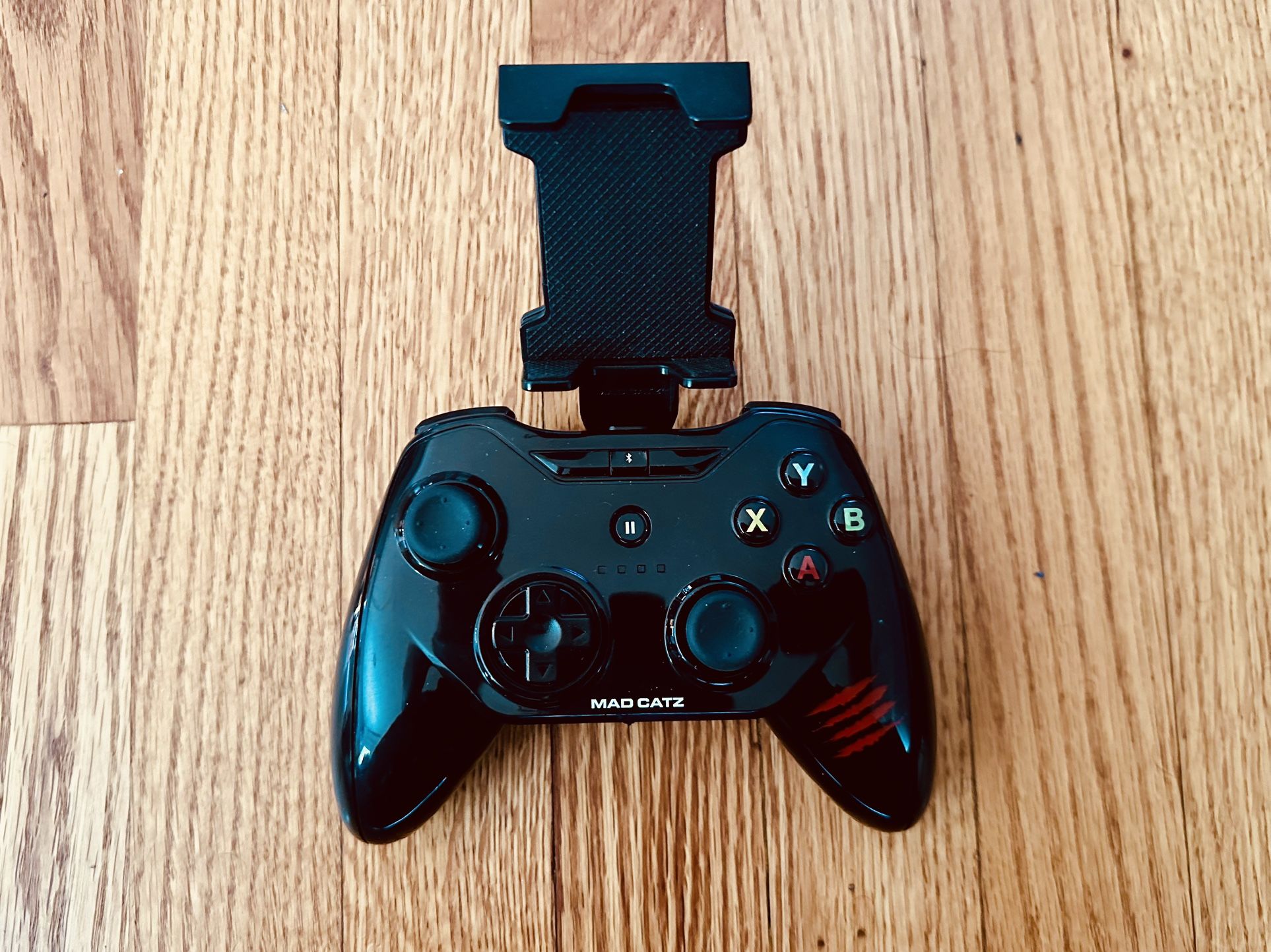 Mad Catz C.T.R.L Bluetooth Controller for iOS, PC, Phone