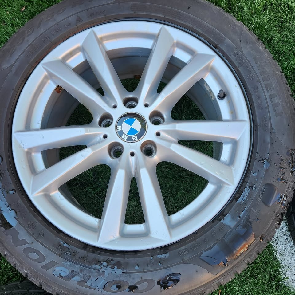 BMW X5 Pirelli Winter Tires w/ OEM Alloy Rims 255/55/18 - photo 4