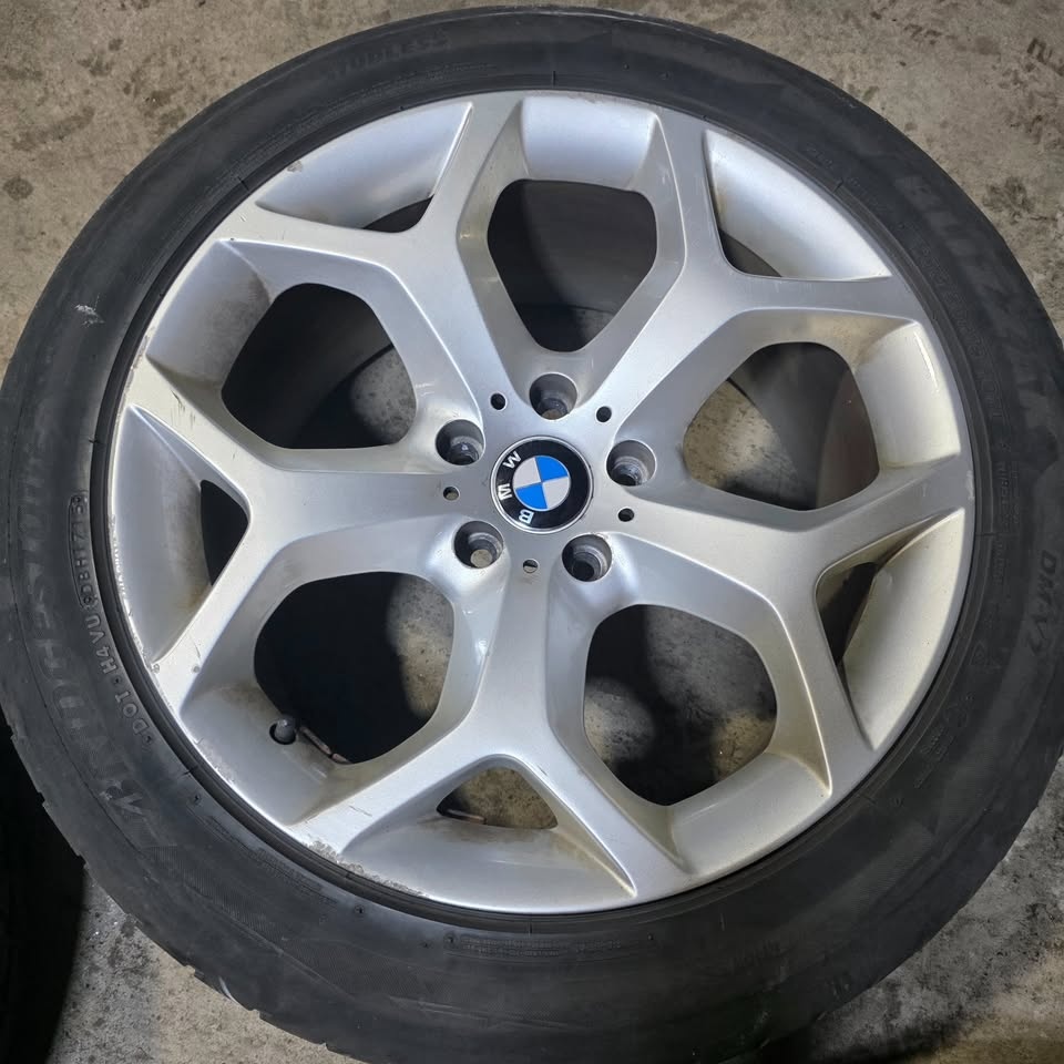 19 inch Silver Alloy Rims 5x120 Bolt Pattern - photo 5