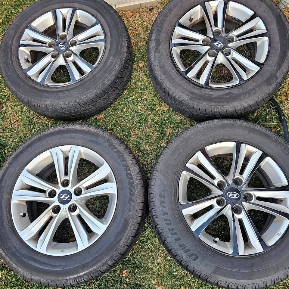 205/65/16 Uniroyal All Season Tires w/ Hyundai Rims