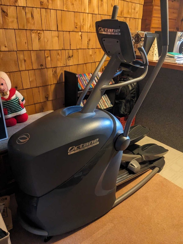 Octane Fitness Q35c Elliptical - photo 2