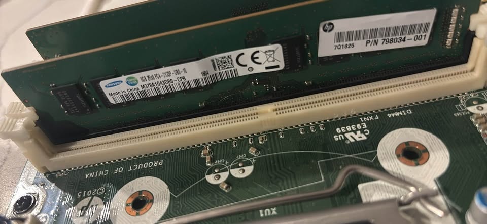 Intel i5-6500 with Motherboard, RAM, and Fan - photo 3