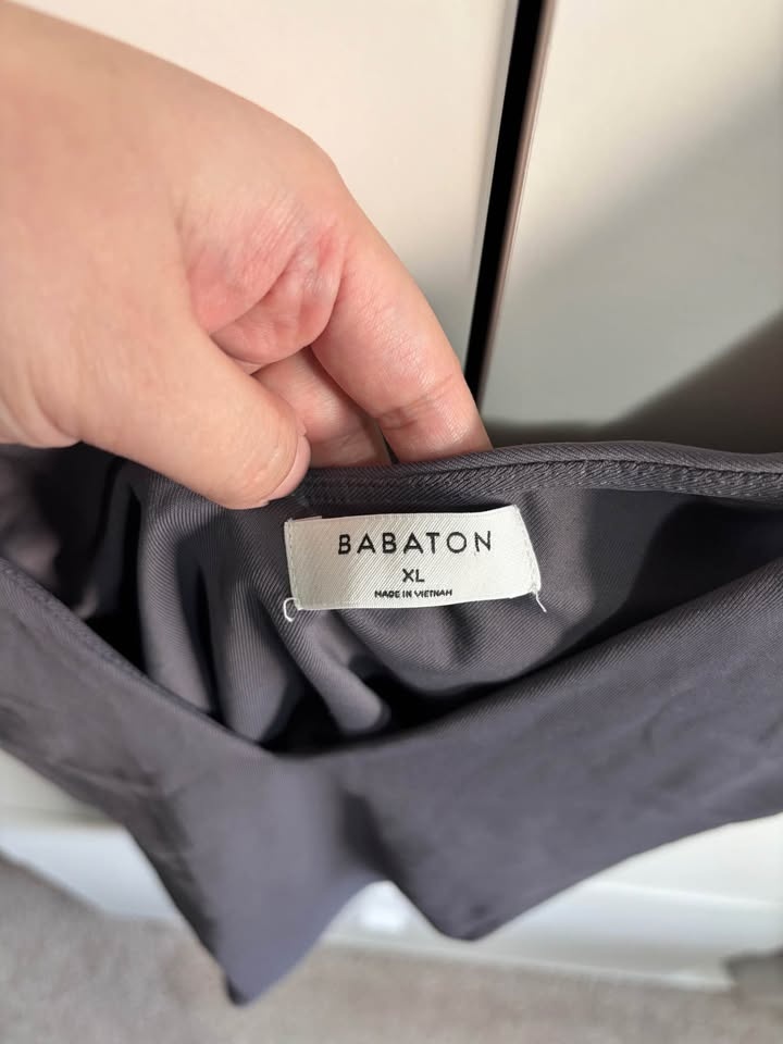 Aritzia Babaton Contour V-neck Bodysuit - photo 3