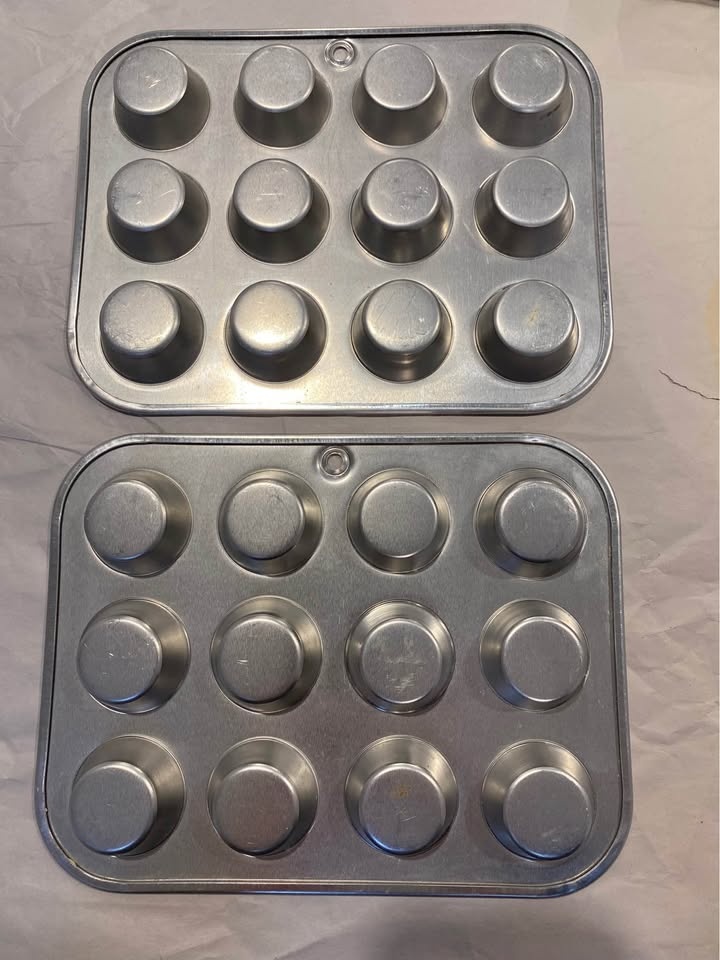 Lot of 2 Vintage Aluminium Mini Muffin / Tart Baking Tins - photo 2