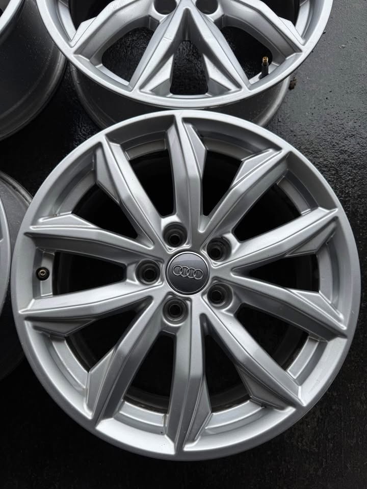 17 inch Audi OEM Rims (5x112 Bolt Pattern) - photo 3