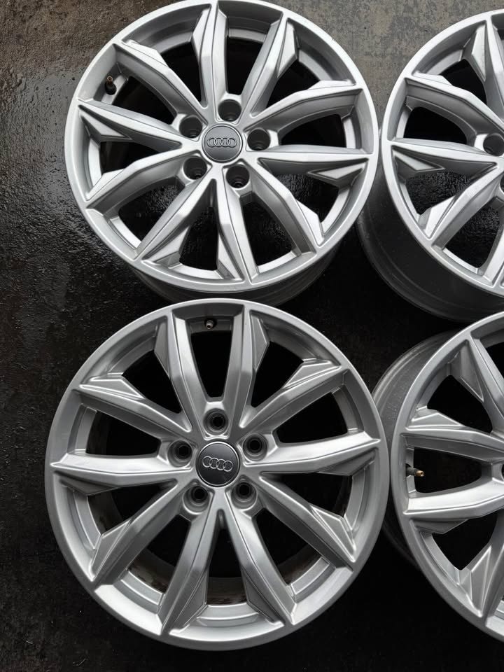 17 inch Audi OEM Rims (5x112 Bolt Pattern) - photo 5