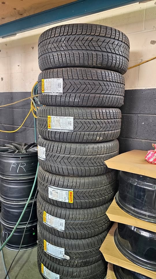 19 inch Tesla Model 3 OEM Rims w/ Pirelli Winter Tires & TPMS