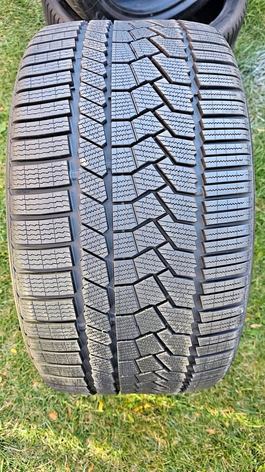 2 Continental Winter Tires 22" 295/30/22 - 90% Tread