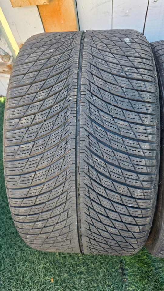 Porsche 911 Michelin Winter Tires 295/30/21 & 245/35/20 - photo 2