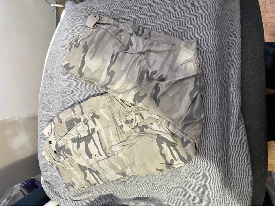 Roots 33 yrs. Lightweight Camouflage Cargo Pants - Size 14