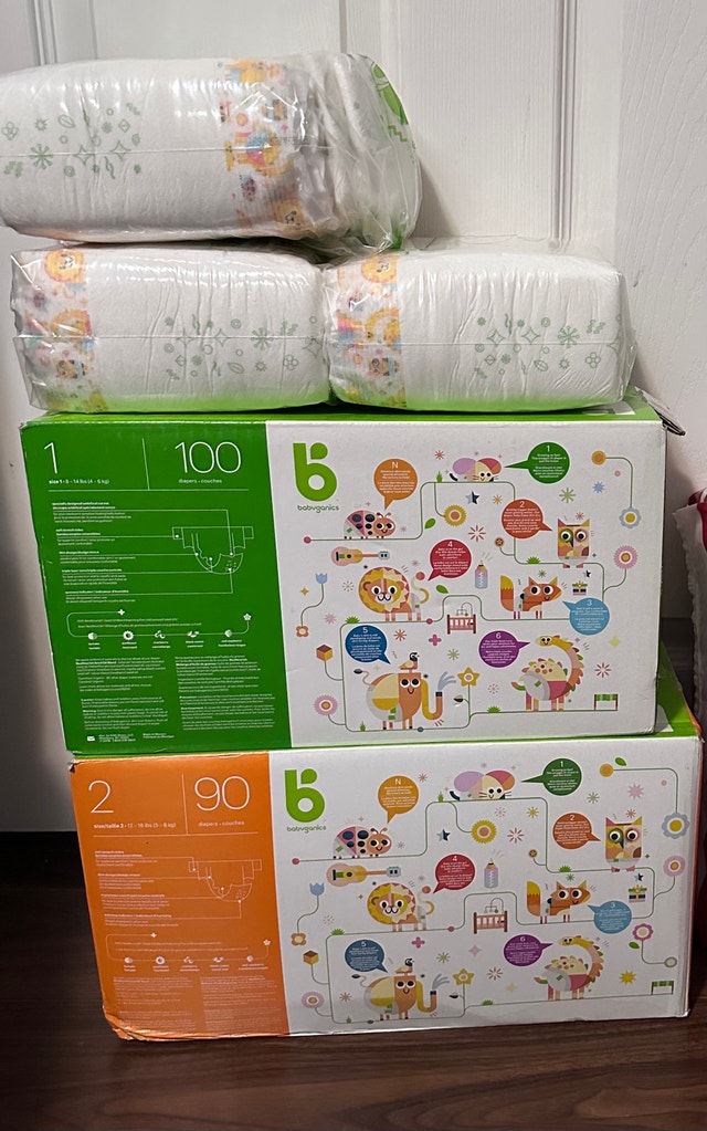 PRICE DROP! Babygnanics Diapers Size 1 & 2 (265 Count)
