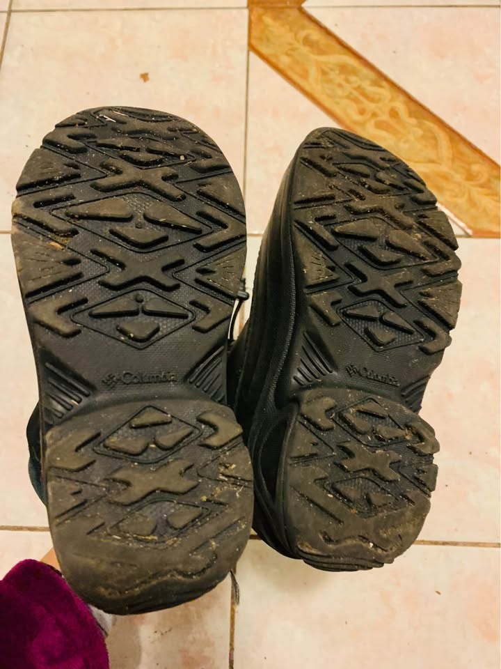 Columbia kids boots size 2 - photo 3