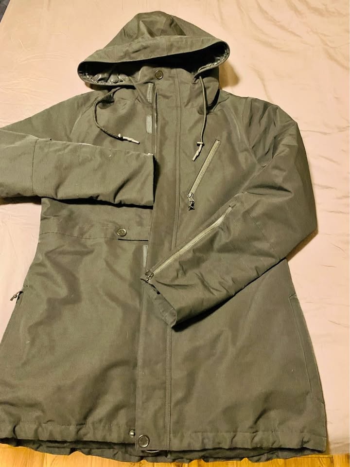 Volcom Ski Jacket Size L Black Waterproof