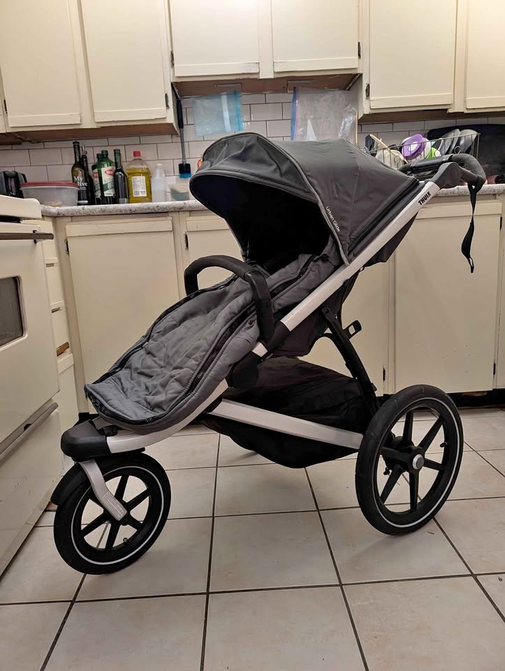 Thule Urban Glide 2 Jogging Stroller + Accessories