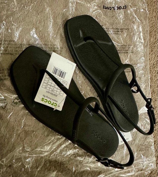 BNWT Women's Crocs Miami Thong Flip Size 7 - photo 2