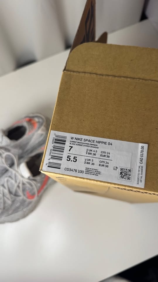 Nike Space Hippie 04 - Woman's size 7 - photo 2