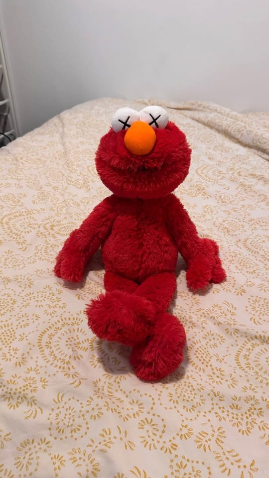 KAWS Sesame Street Uniqlo Elmo Plush Toy - photo 2