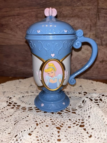 Cinderella Disney Princess 7" Souvenir Cup Plastic with Flip Lid - photo 2
