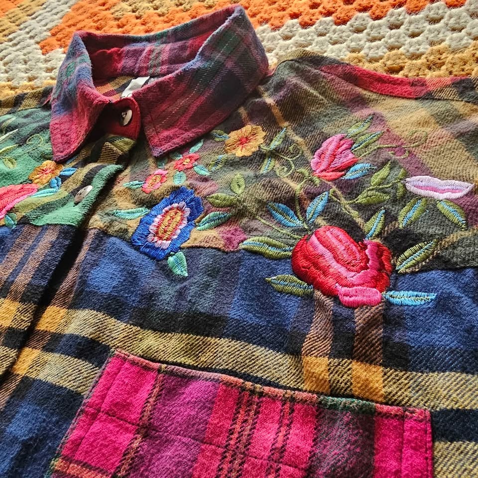 Vintage 90s Floral Embroidered Colorblock Plaid Shirt - photo 4