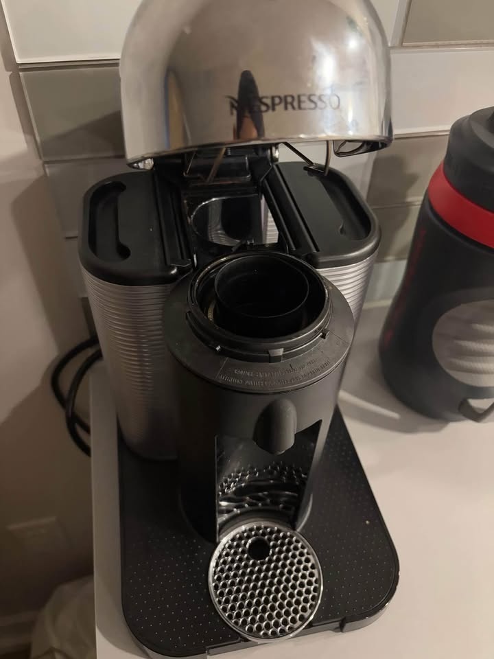 Nespresso Coffee machine Doble tank - photo 3