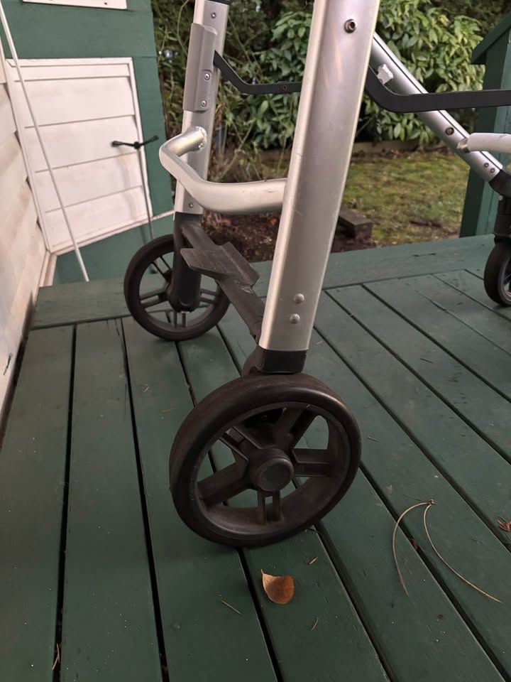 Uppababy Cruz Stroller Frame - photo 2