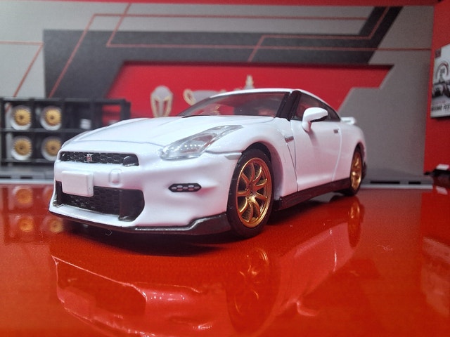 Tomytec 2024 Nissan GT-R T-Spec