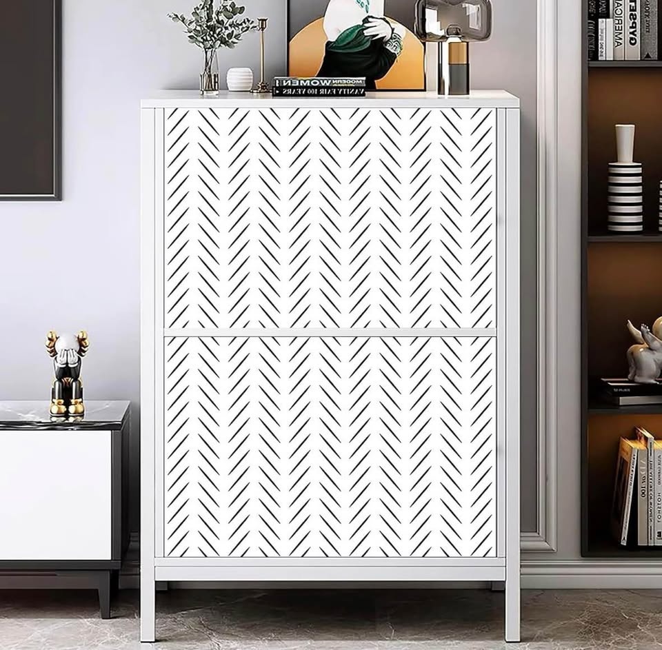 Yun-aeon Black and White Herringbone Peel and Stick Wallpaper - photo 4