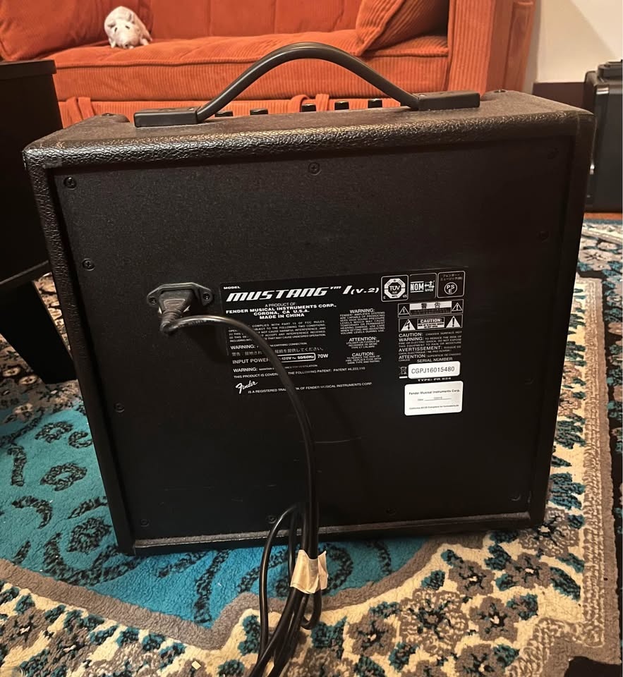 Fender Mustang I (v.2) Guitar Amplifier - photo 3