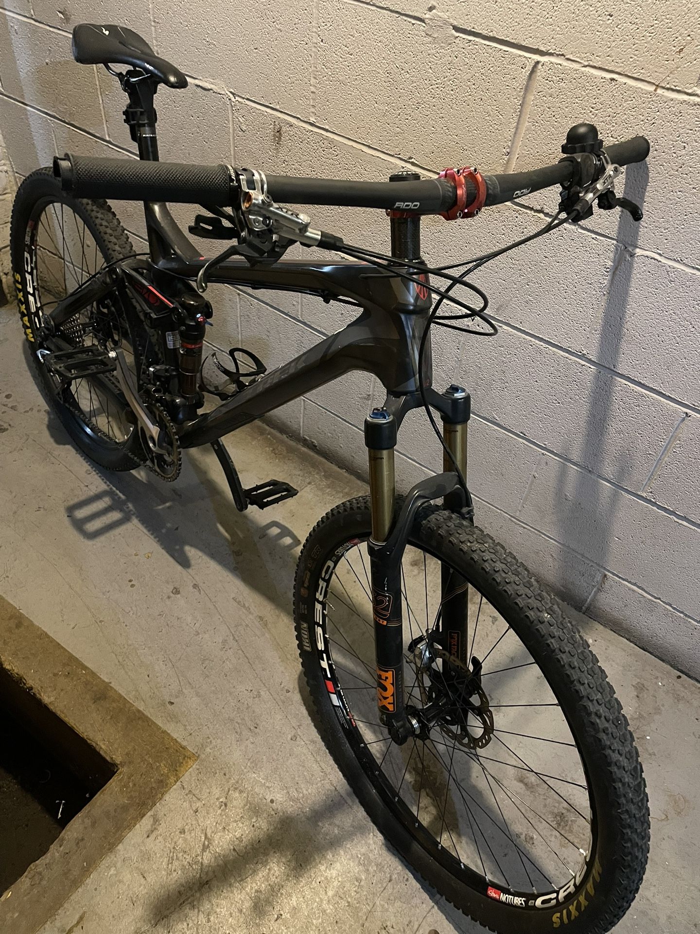 TREK Mountain Bike Carbon Fiber