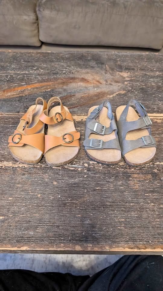 Size 8 ADORABLE gender neutral sandals