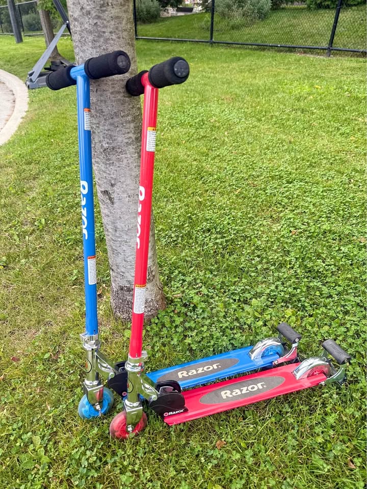 Razor Spark Scooters - LED Wheels - (2)