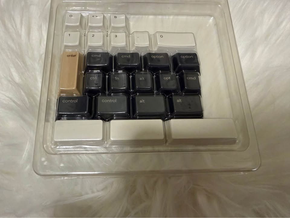 Osume Tsukimi Keycaps + Novelties - photo 3