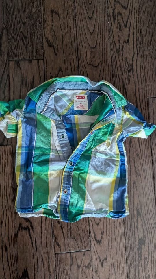 Collared boy shirt size 12-18m - photo 2
