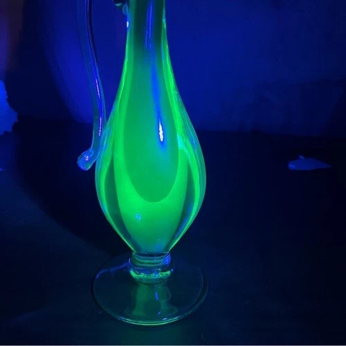 Murano Venetian Purple & Green Uranium Glass Vase - photo 3