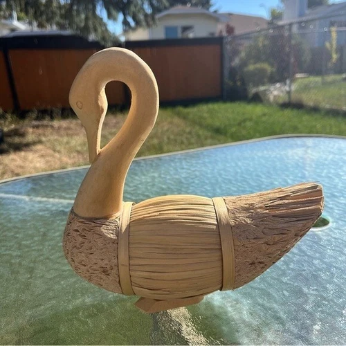 Handcrafted Swan Wood Head Reed Body Figurine - photo 2