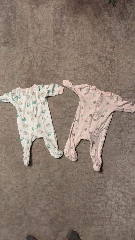 Mini and Mickey Mouse Zipper Sleepers 3-6 Month - photo 2