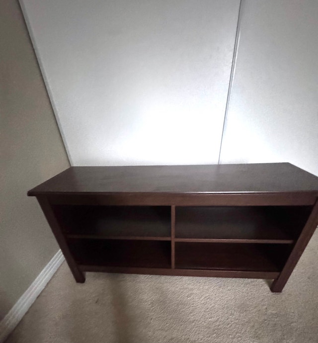 Dark brown tv stand amazing condition!