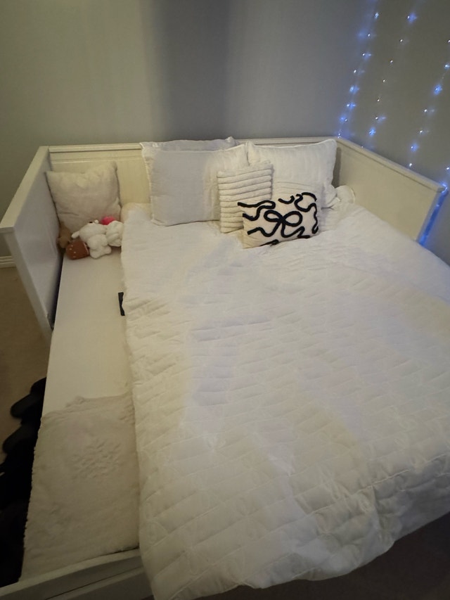 Ikea Bed - photo 2