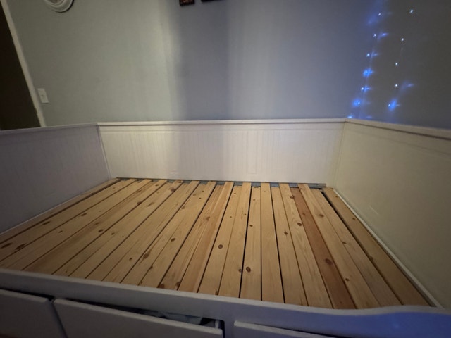 Ikea Bed - photo 5
