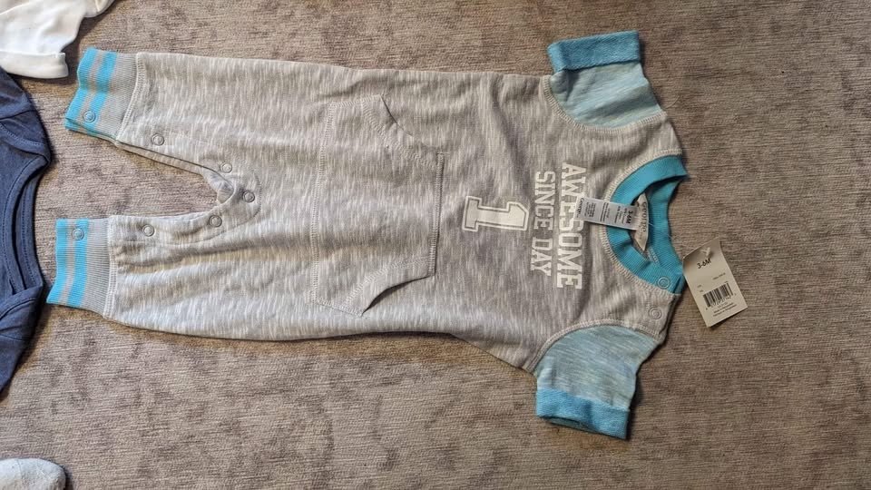 NEW W TAGS 13 pieces 3 month baby boy clothes - photo 5