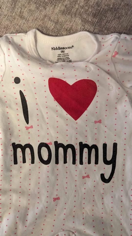 I love mommy, daddy sleepers 9m 12m - photo 3