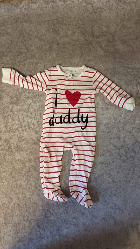 I love mommy, daddy sleepers 9m 12m - photo 5