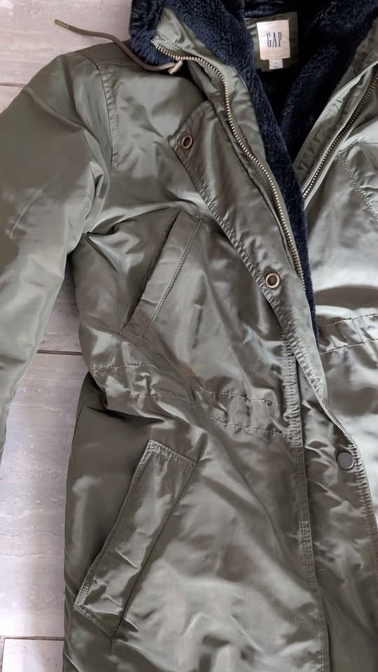 Gap Winter Jacket Women's Small - photo 5