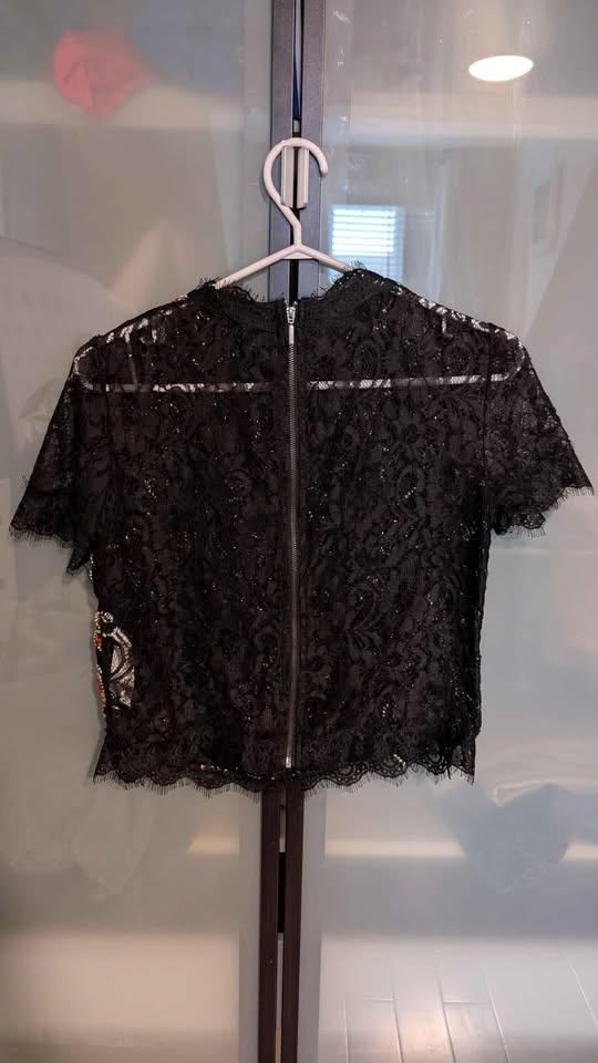 Women's Zara Lace Tops - Size Medium - photo 4