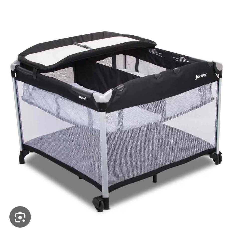 COMPLETE SET Joovy Room 2 playpen, bassinet and change table - photo 2