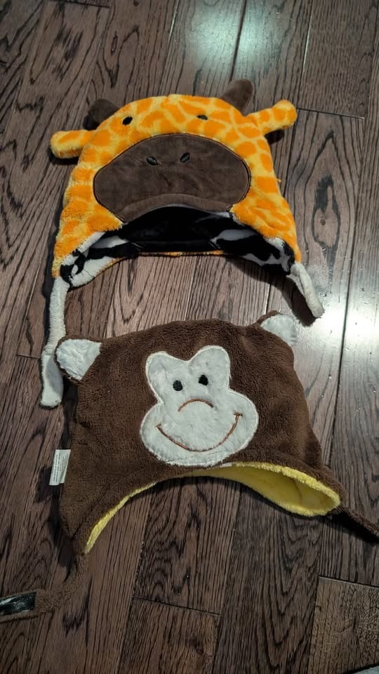Reversible Animal Hats! 6m-2years - photo 2